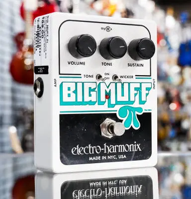 Electro-Harmonix - Big Muff PI with Tone Wicker